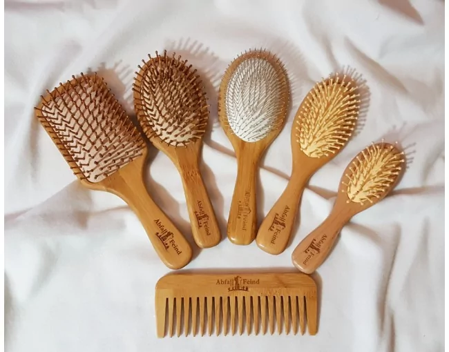 Grosse runde Haarbürste aus Bambus