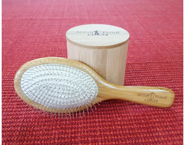 Grosse runde Metall Haarbürste