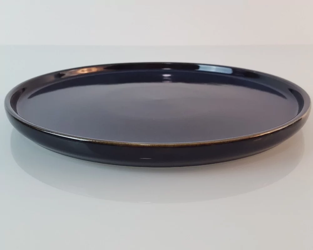 Speiseteller dunkelblau aus Keramik