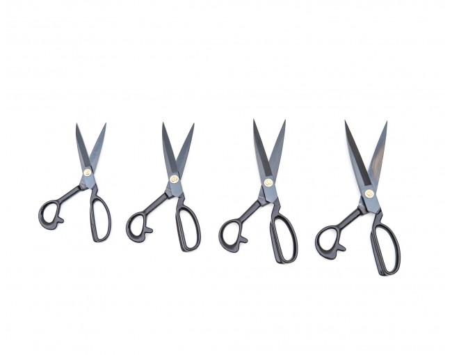Schneiderschere aus Carbonstahl 3 Finger 23cm