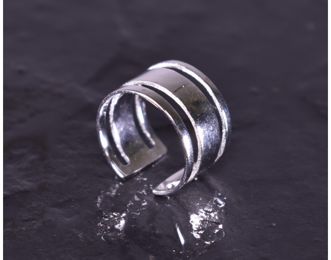 Silberring mit drei Ebenen offen