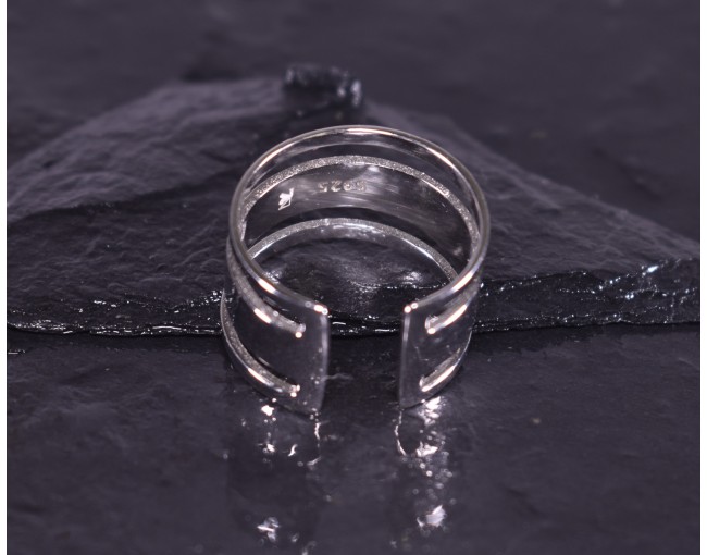 Silberring mit drei Ebenen offen