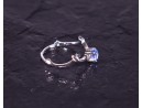 Offener Silberring mit blauem Kristall