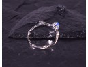 Offener Silberring mit blauem Kristall