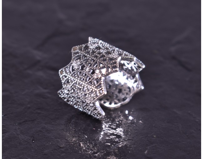 Detailreicher Vintage Silberringgnet