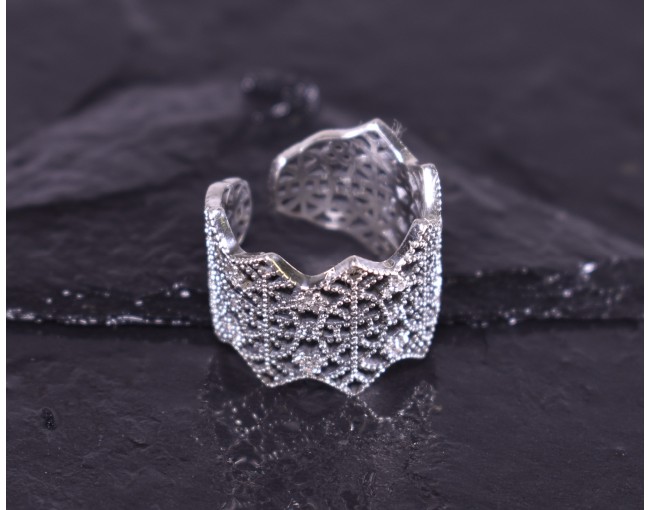 Detailreicher Vintage Silberringgnet