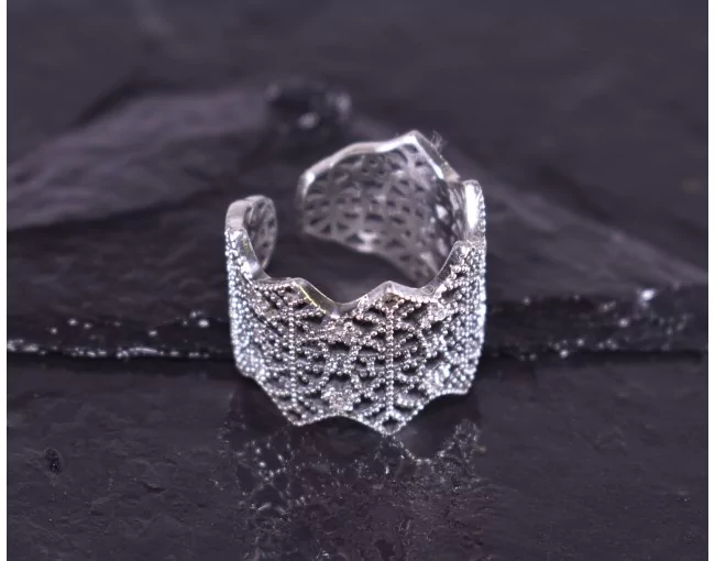 Detailreicher Vintage Silberringgnet