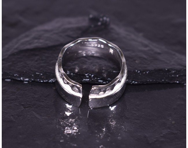 Dualistisch designter Silberring