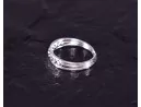 Filigraner Silberring mit angeordneten Kugeln