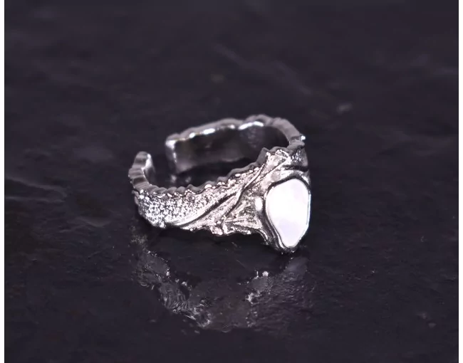 Glamourös romantischer Silberring