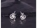 Glänzender Silberohrstecker spiralförmig