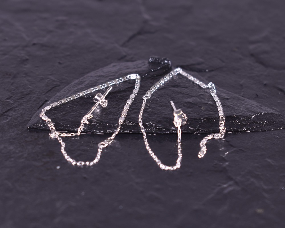 Lange stylische Silberohrhaken