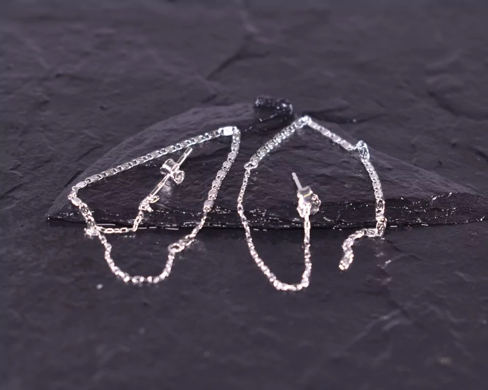 Lange stylische Silberohrhaken