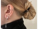Langkettige Silberohrhänger mit Kreis und Stab