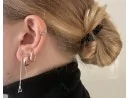 Langkettige Silberohrhänger mit Kreis und Stab