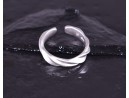 Matter Silberring mit gedrehtem Design