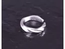 Matter Silberring mit gedrehtem Design