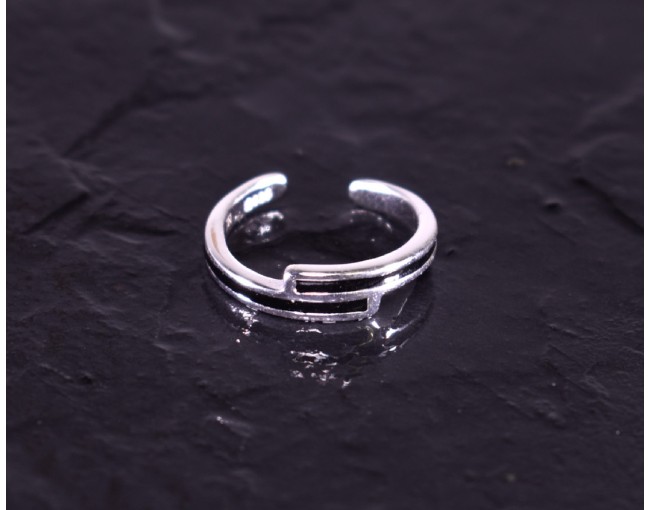 Modern designter Silberring mit markanter Farbgebung