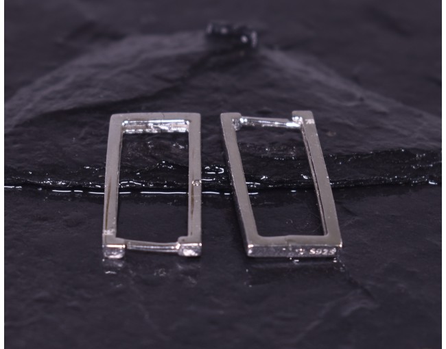 Moderne Silberohrringe mit rechteckiger Form