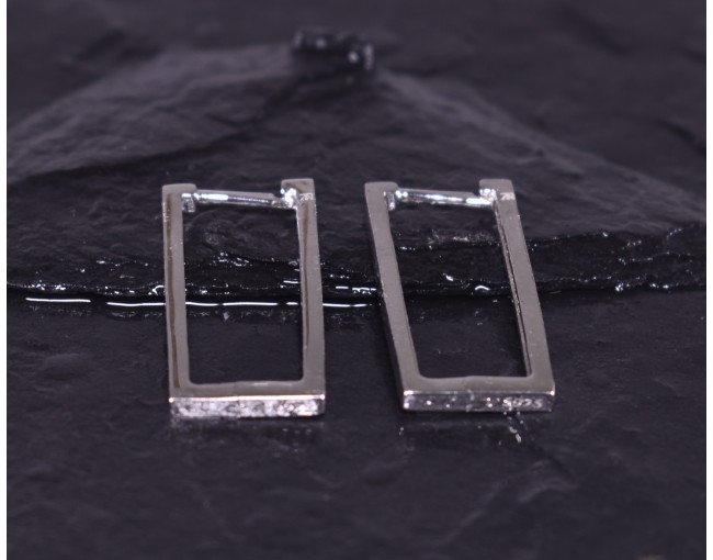 Moderne Silberohrringe mit rechteckiger Form