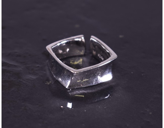 Quadratisch moderner Silberring offen