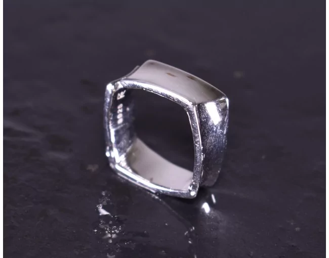 Quadratisch moderner Silberring offen