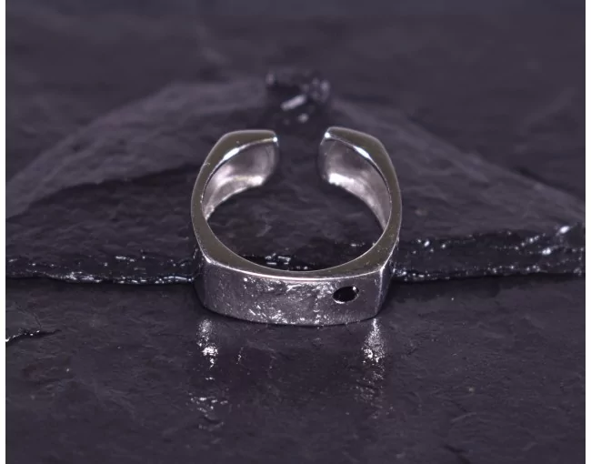 Quadratischer Silberring offen