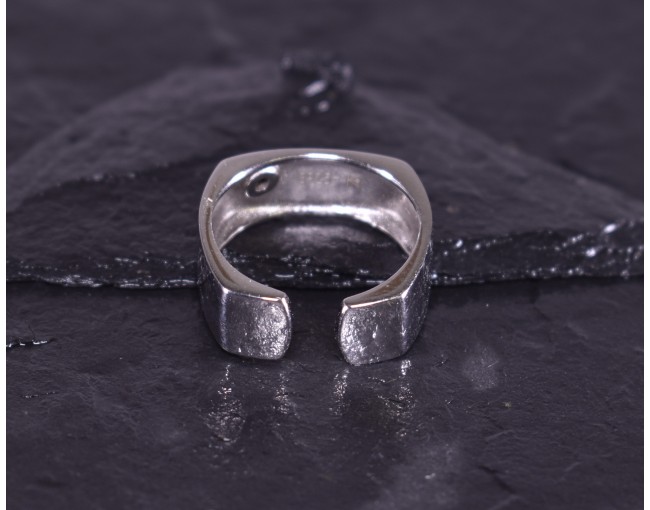 Quadratischer Silberring offen