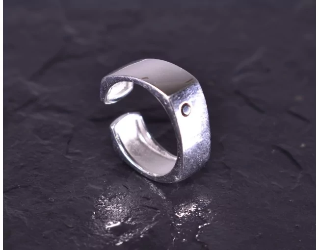 Quadratischer Silberring offen