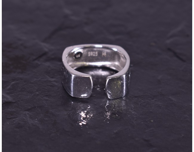 Quadratischer Silberring offen