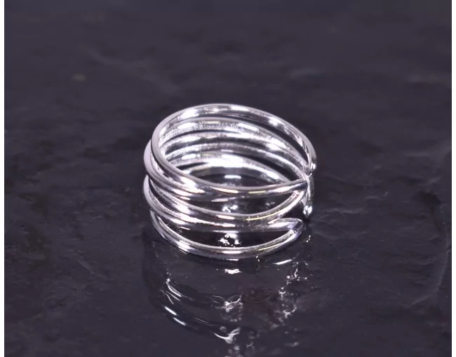 Raffinierter Silberring mehrschichtig