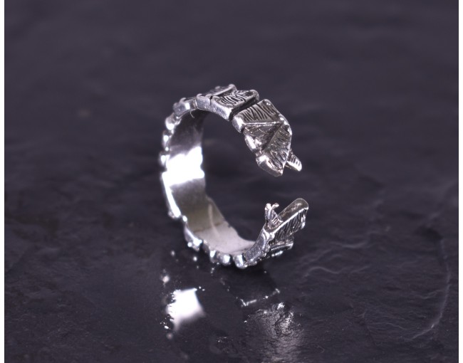 Rustikaler Silberring offen