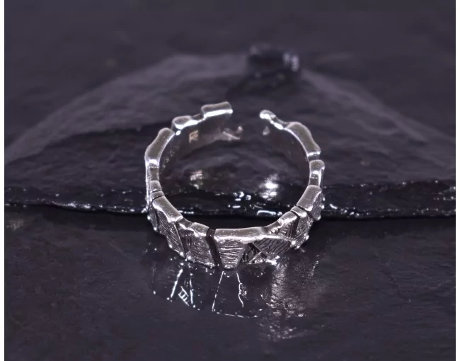 Rustikaler Silberring offen