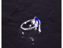 Schwungvoller Silberring mit Blumen Detail