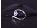 Schwungvoller Silberring mit Blumen Detail