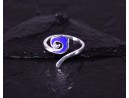 Schwungvoller Silberring mit Blumen Detail