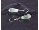 Silberohrhänger mit grünem Opal in Tropfenform
