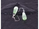 Silberohrhänger mit grünem Opal in Tropfenform
