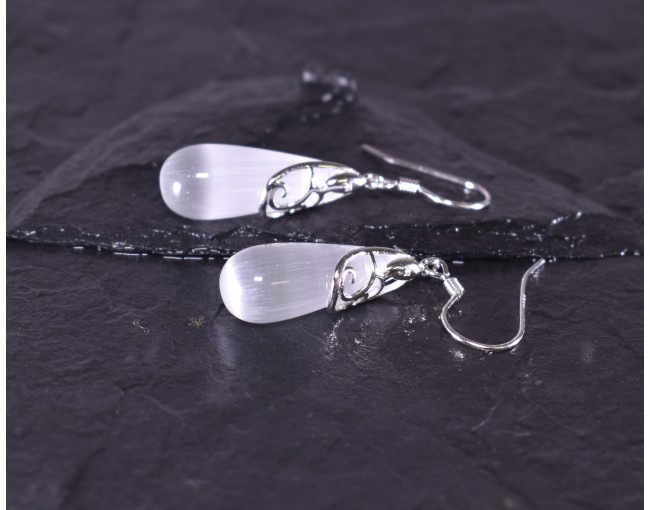 Silberohrhänger mit Katzenauge Opal