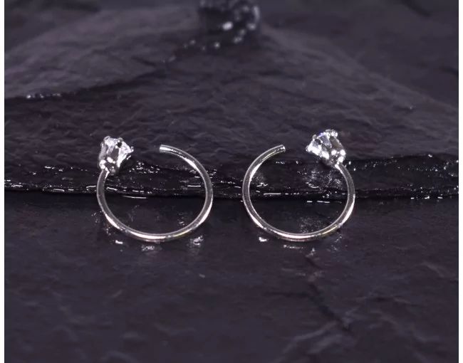 Silberohrring mit Zirkonstein