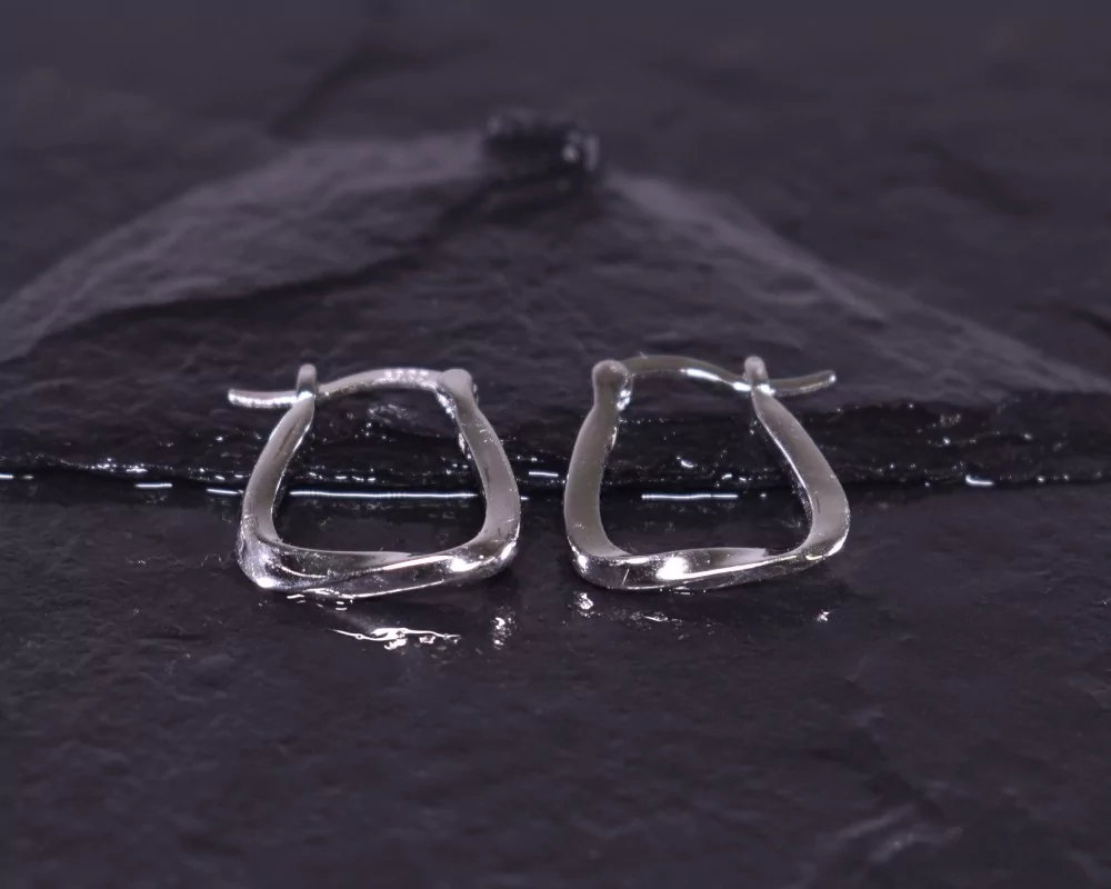 Silberohrringe in Trapezform