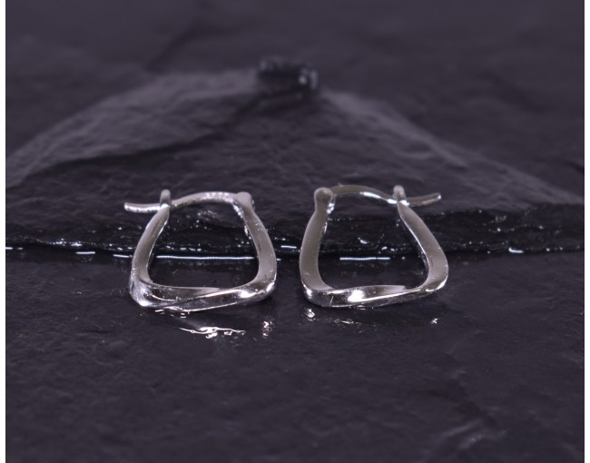 Silberohrringe in Trapezform