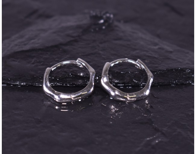 Silberohrringe mit abgerundeter Sternform