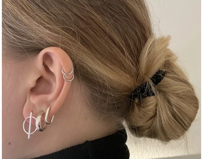 Silberohrstecker mit durchgezogenem Kreis