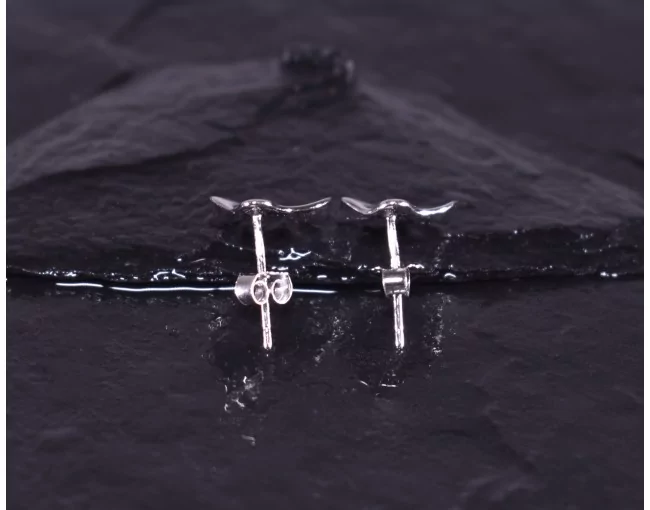 Silberohrstecker mit grossem Blattmotiv