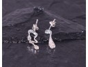 Silberohrstecker mit kunstvollen Wassertropfen