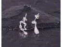 Silberohrstecker mit kunstvollen Wassertropfen
