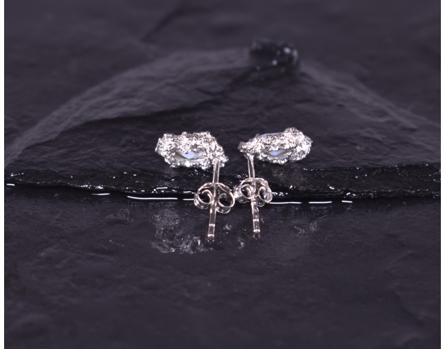 Silberohrstecker mit ovalem Opal