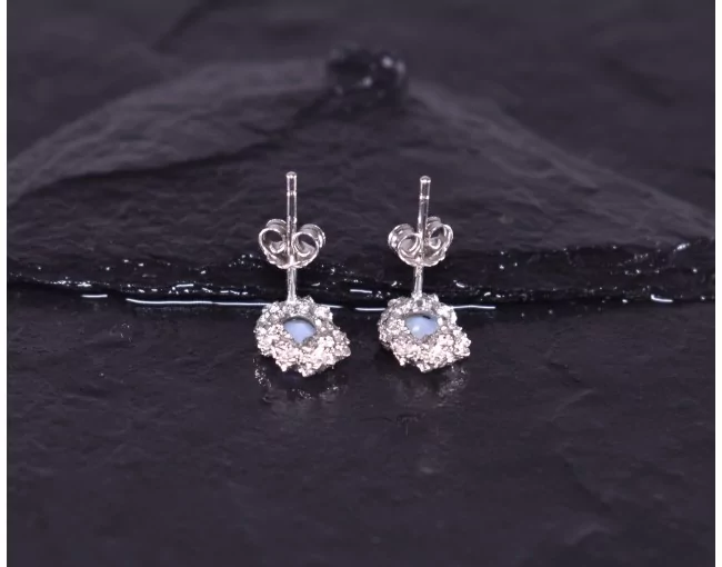 Silberohrstecker mit ovalem Opal