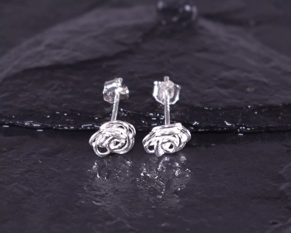 Silberohrstecker mit Rosen